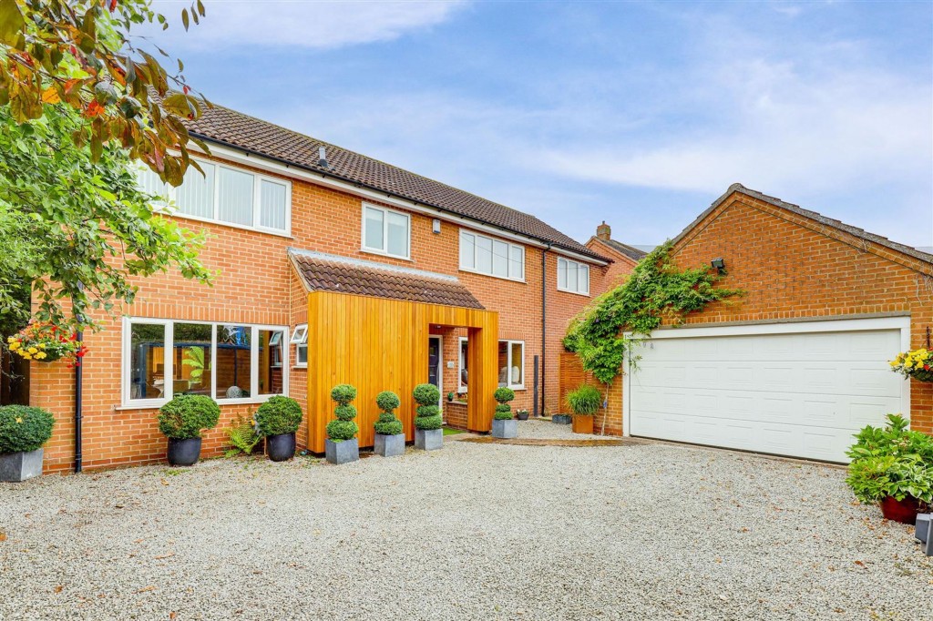 Longmead Drive, Fiskerton, NG25