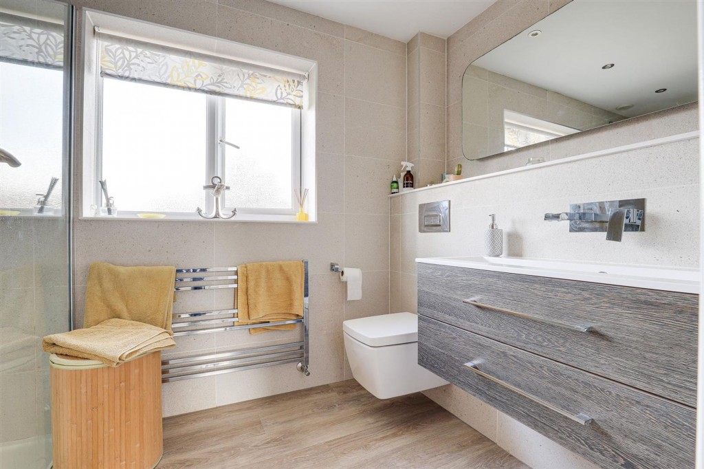 Longmead Drive, Fiskerton, NG25