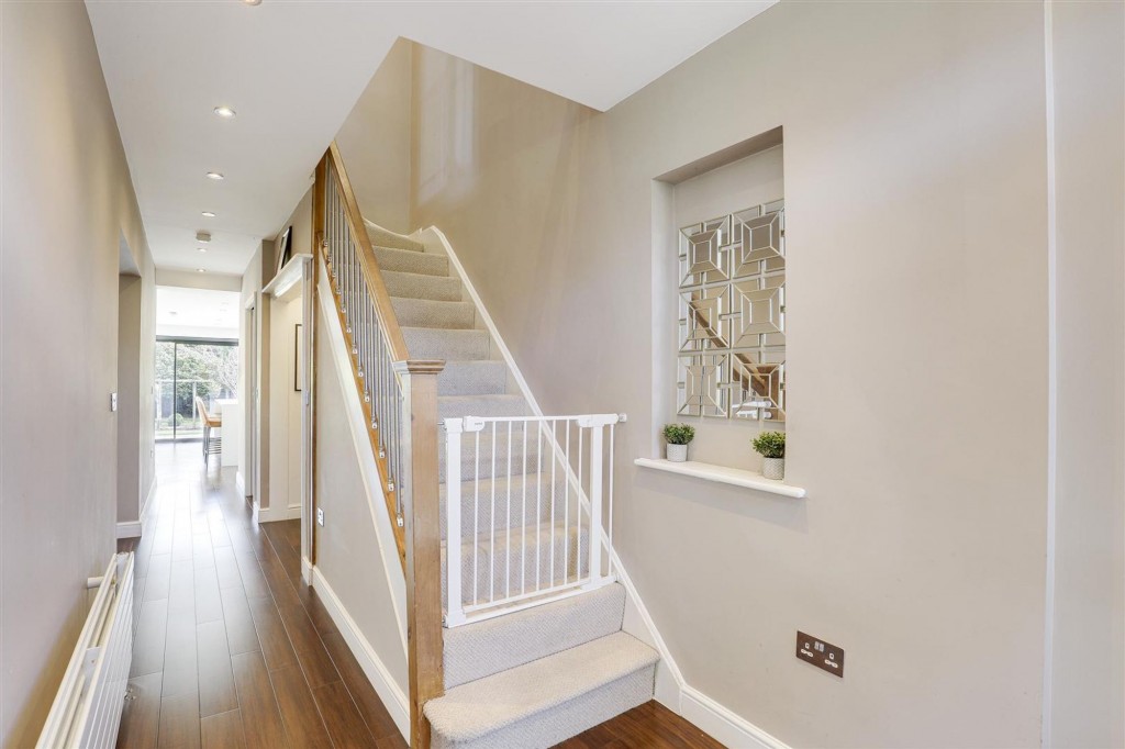 Elmhurst Avenue, Nottingham, NG3