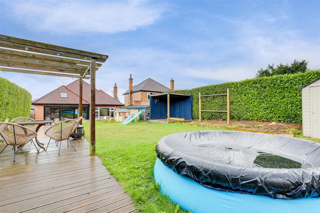 Roslyn Avenue, Gedling, NG4