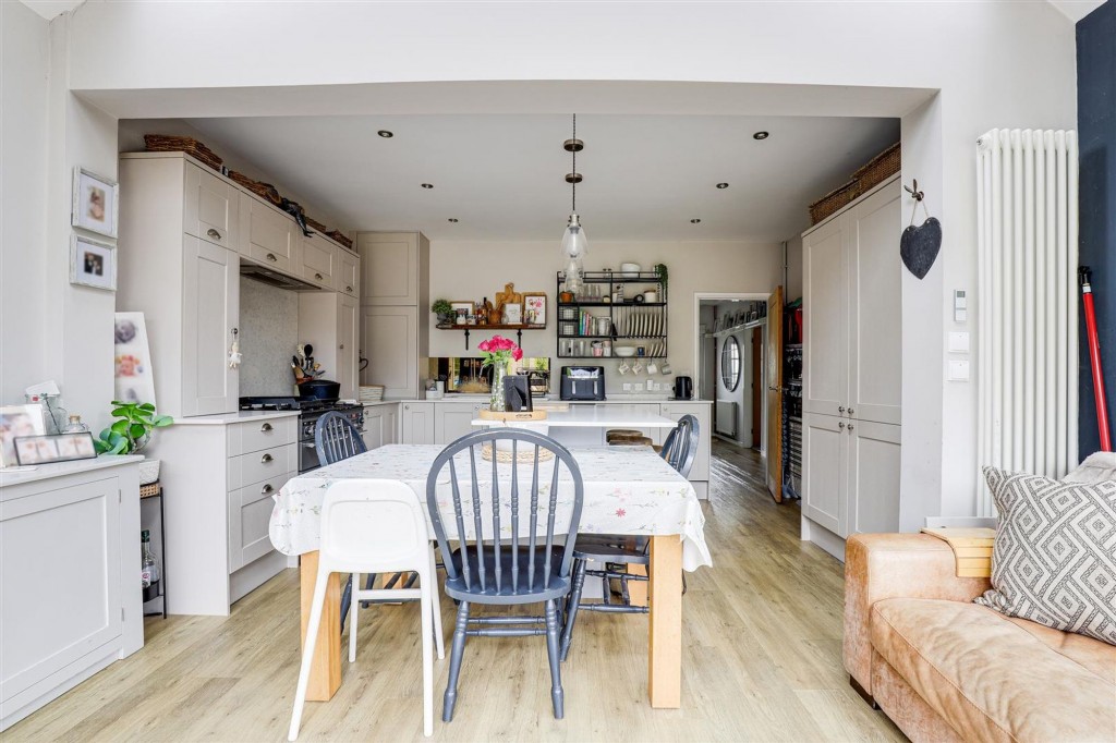 Roslyn Avenue, Gedling, NG4