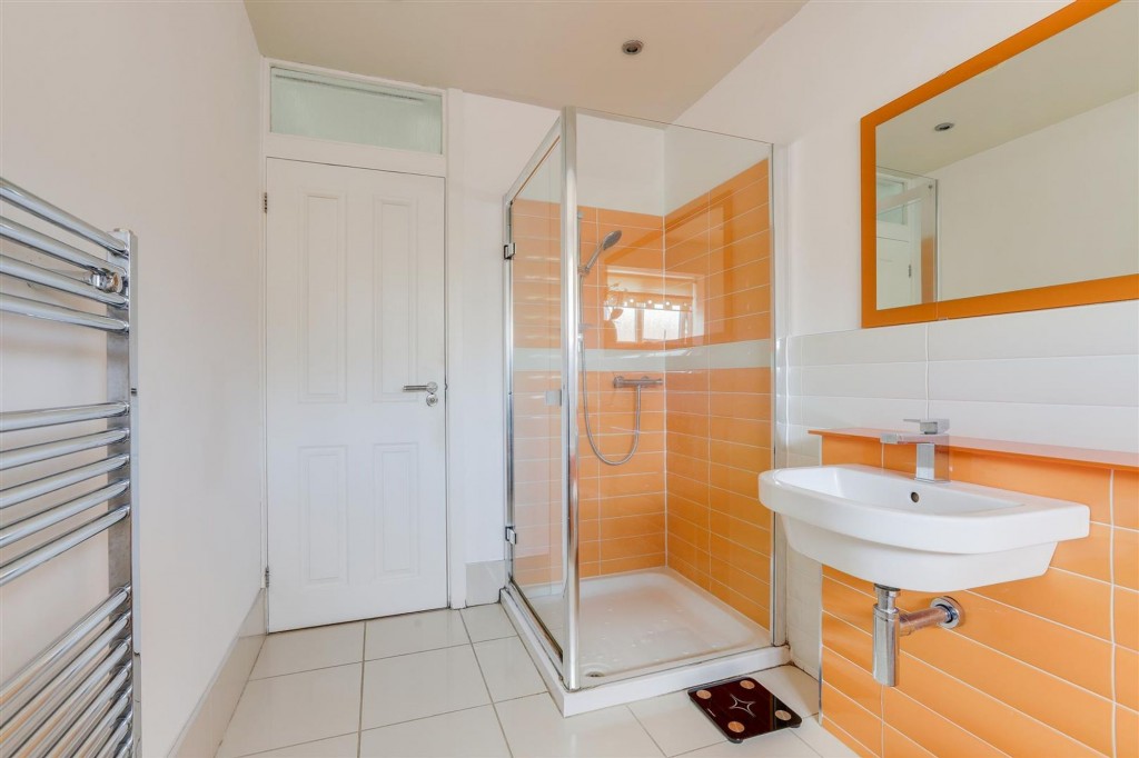 Fearnleigh Drive, Nottingham, NG6