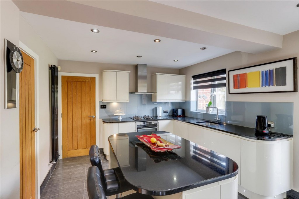 Fearnleigh Drive, Nottingham, NG6