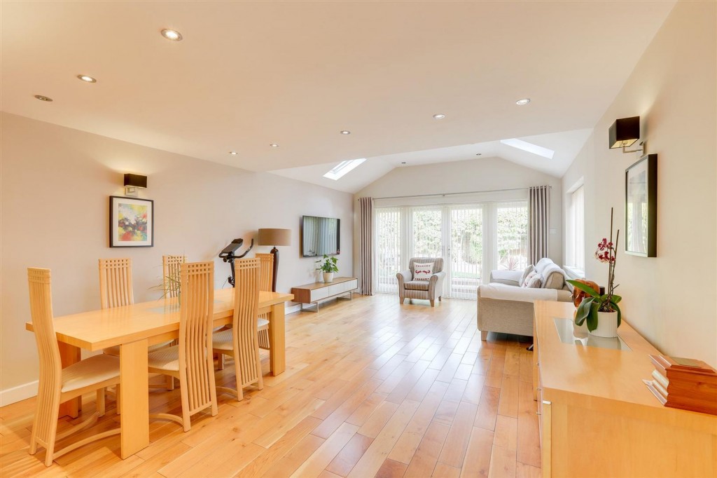 Fearnleigh Drive, Nottingham, NG6