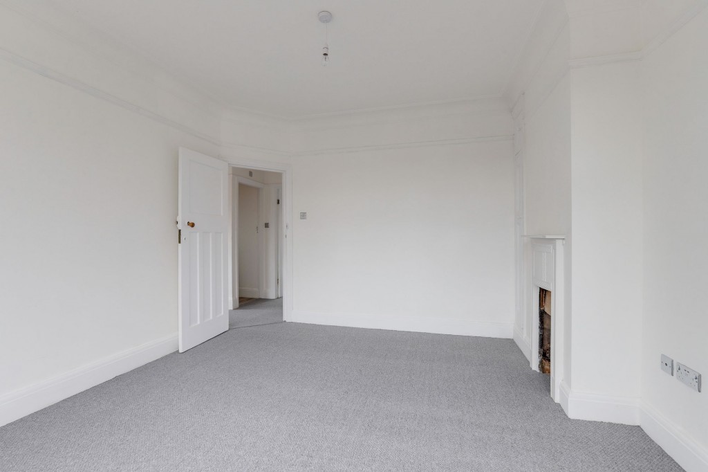 Watcombe Circus, Nottingham, NG5