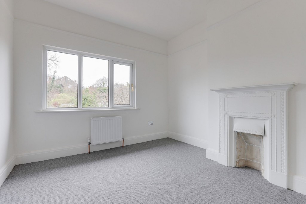 Watcombe Circus, Nottingham, NG5