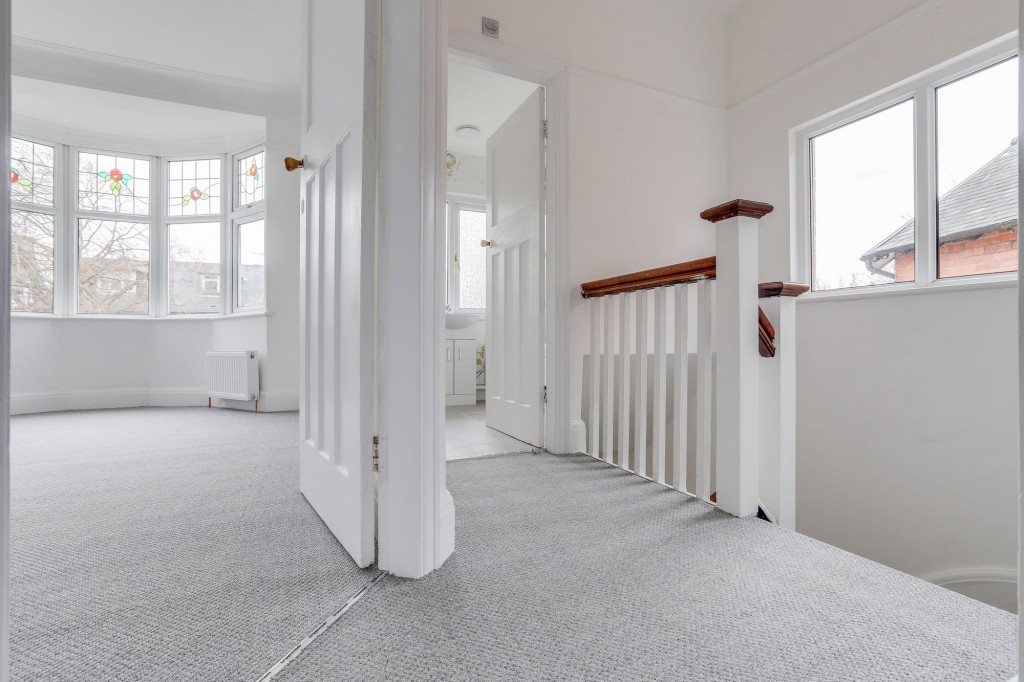 Watcombe Circus, Nottingham, NG5