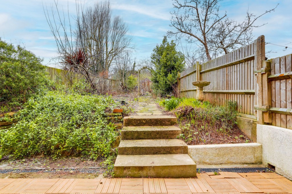 Watcombe Circus, Nottingham, NG5