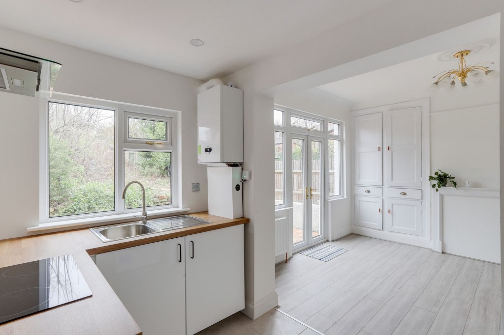 Watcombe Circus, Nottingham, NG5