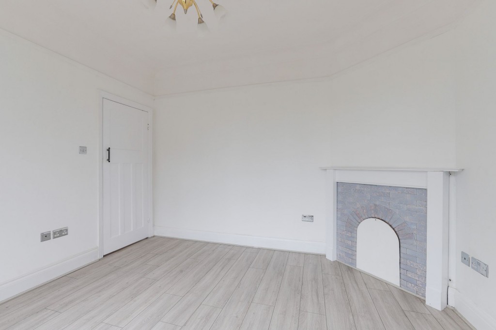 Watcombe Circus, Nottingham, NG5