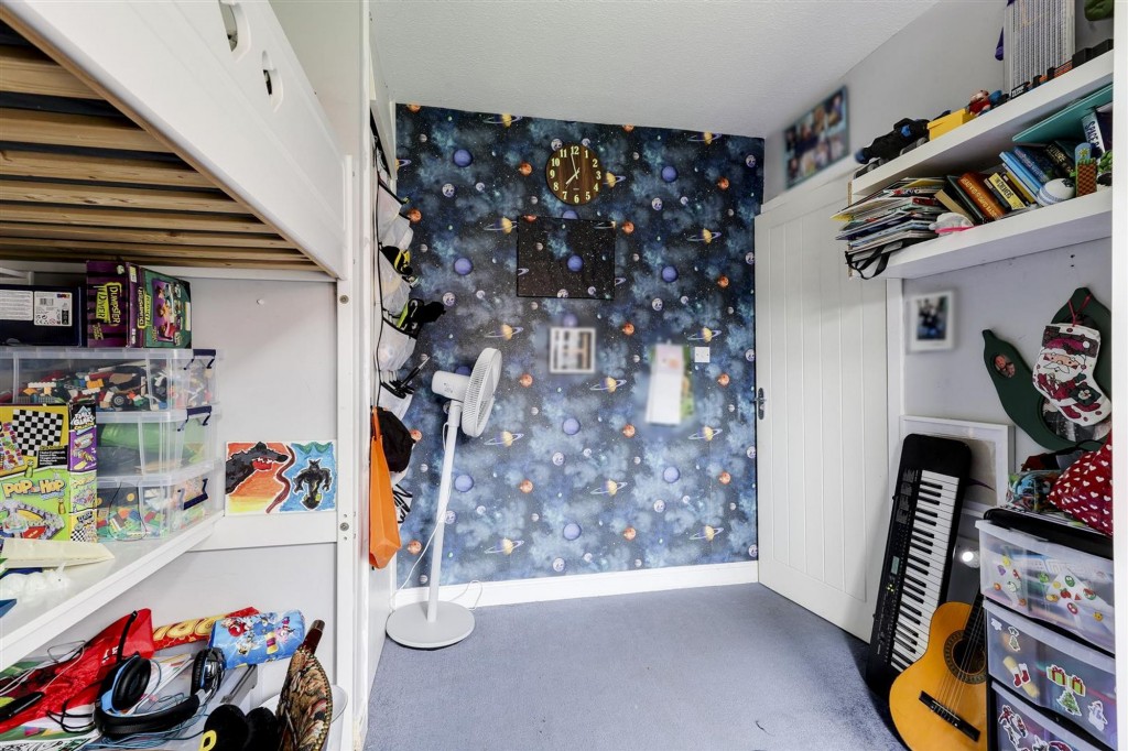 Gainsford Crescent, Nottingham, NG5