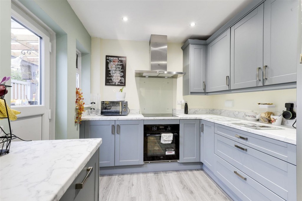 Gainsford Crescent, Nottingham, NG5