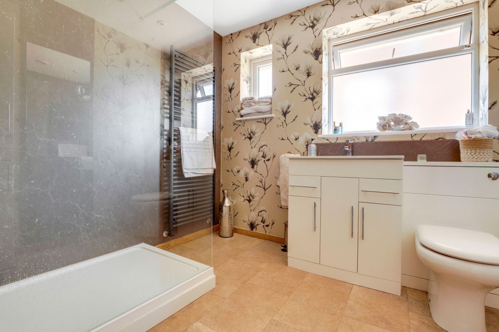 Buxton Avenue, Carlton, NG4