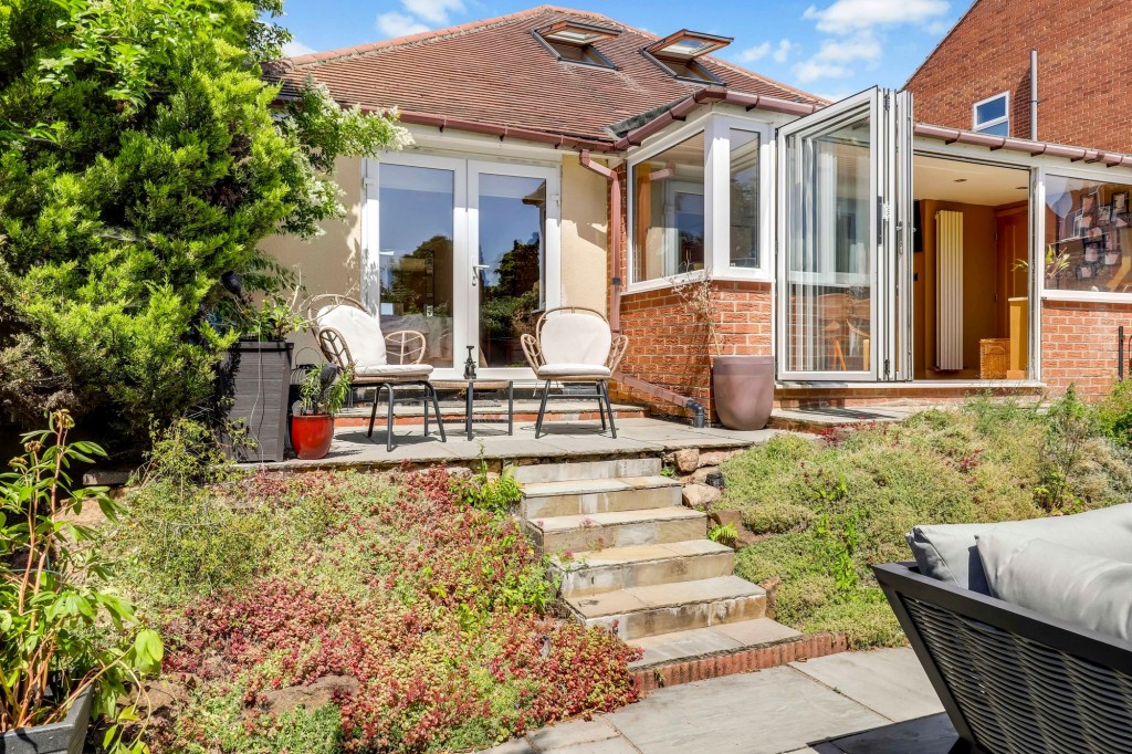 Buxton Avenue, Carlton, NG4