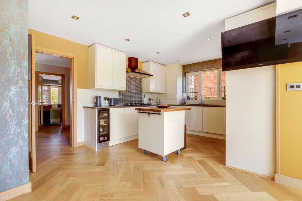 Buxton Avenue, Carlton, NG4