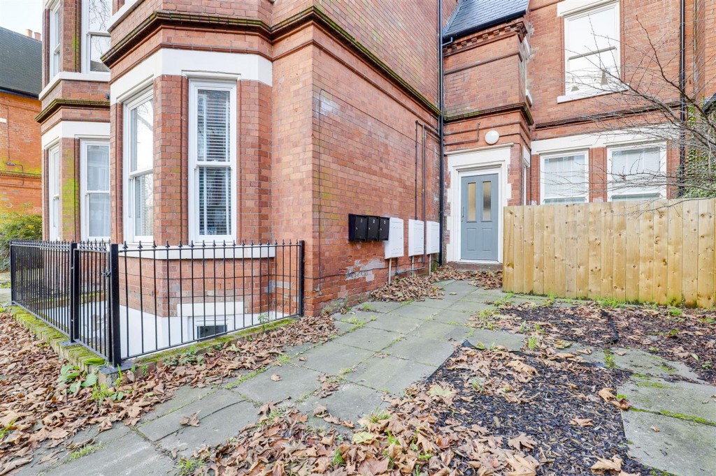 Forest Road West, Nottingham, NG7