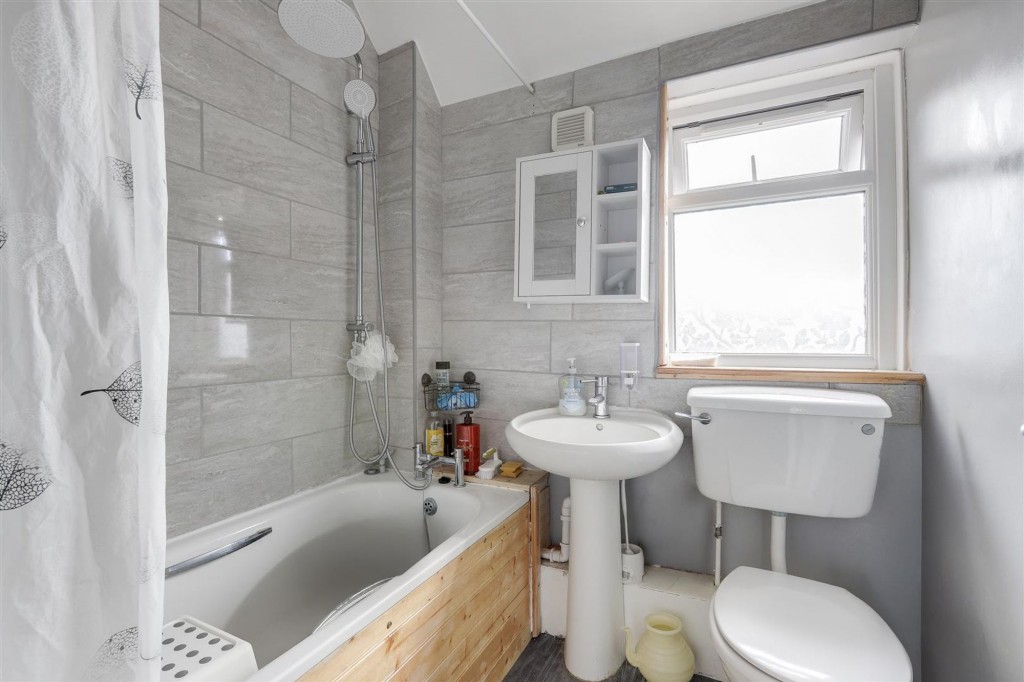 Gunthorpe Drive, Nottingham, NG5