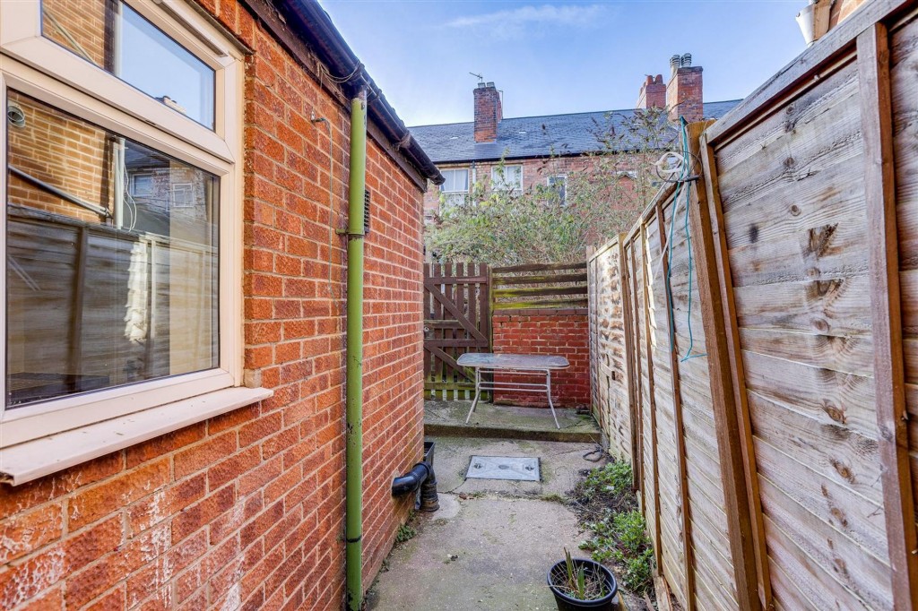 Myrtle Avenue, Nottingham, NG7