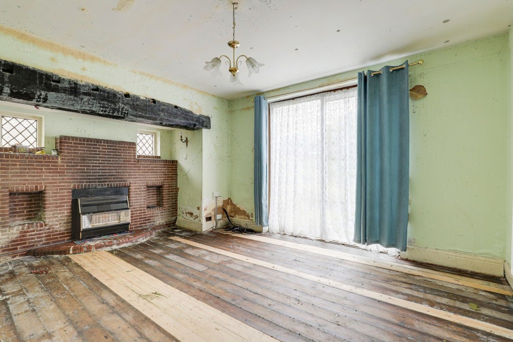 Derby Road, Bramcote, NG9
