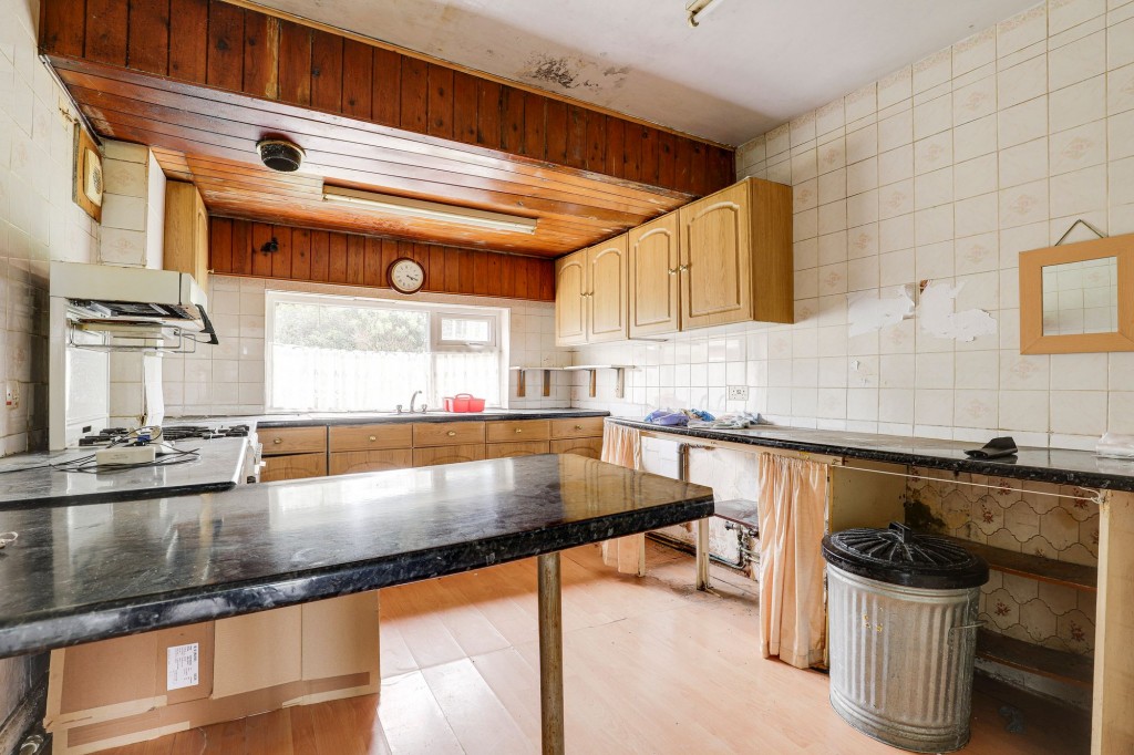 Derby Road, Bramcote, NG9
