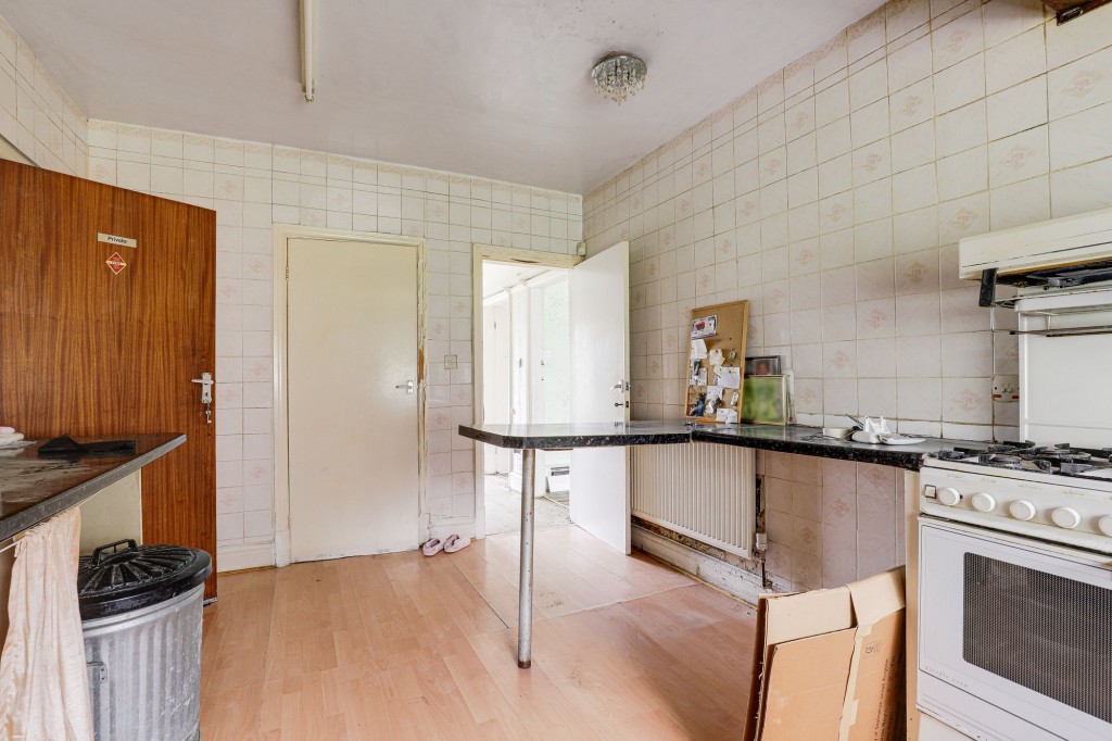 Derby Road, Bramcote, NG9