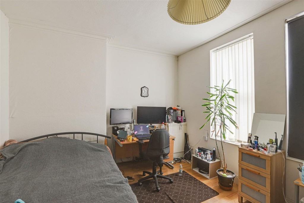 Radford Road, Nottingham, NG7