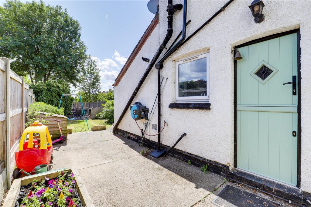 Burton Road, Gedling, NG4