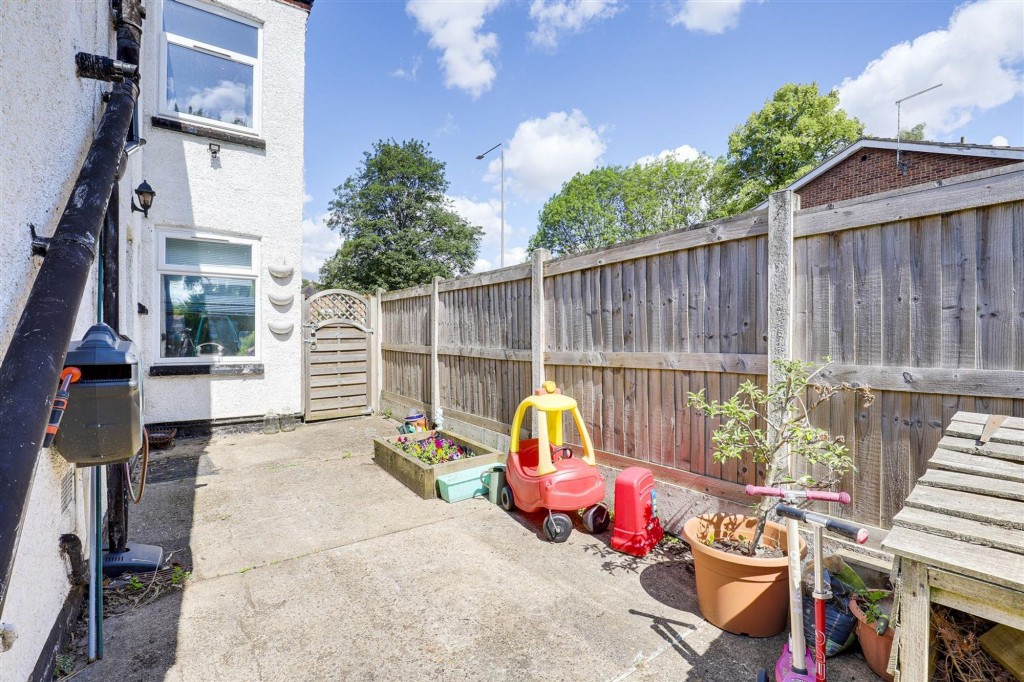 Burton Road, Gedling, NG4