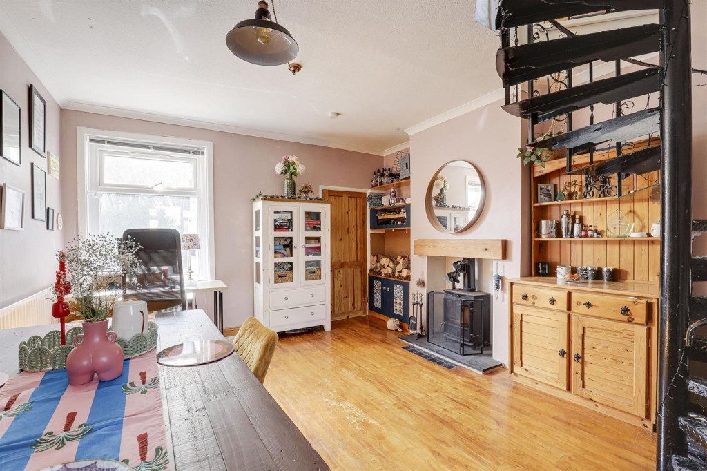 Burton Road, Gedling, NG4