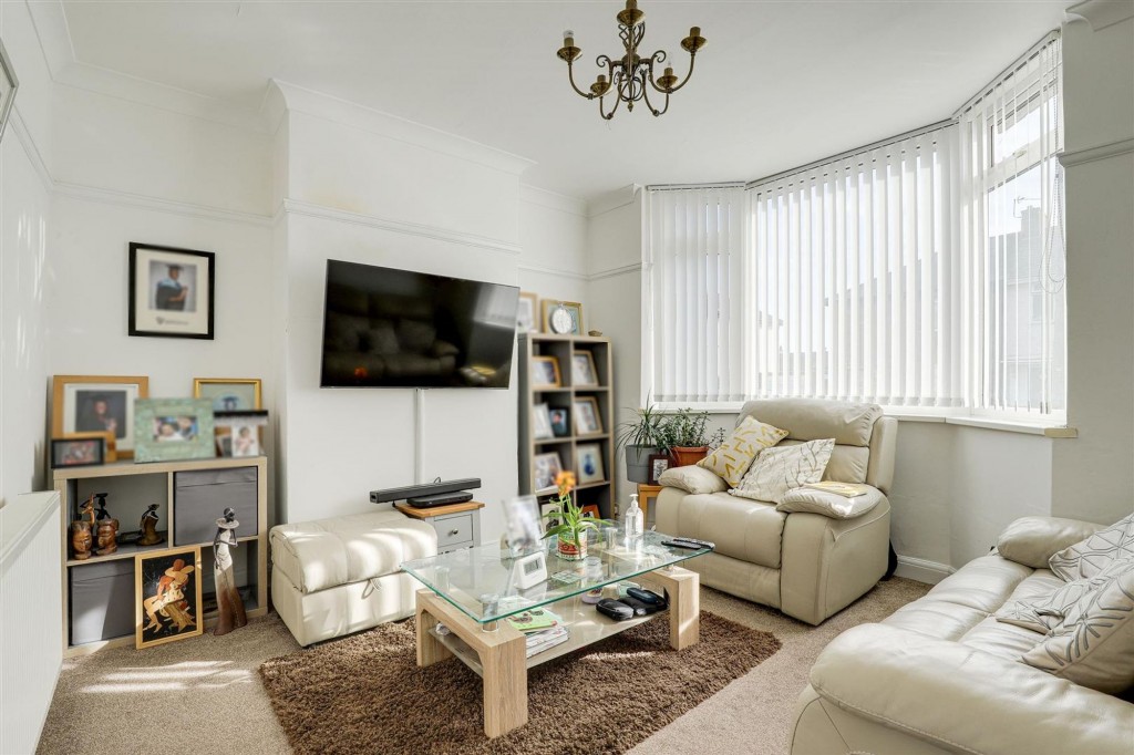 First Avenue, Carlton, NG4