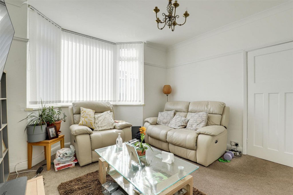 First Avenue, Carlton, NG4