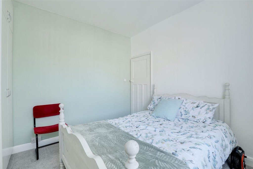 First Avenue, Carlton, NG4