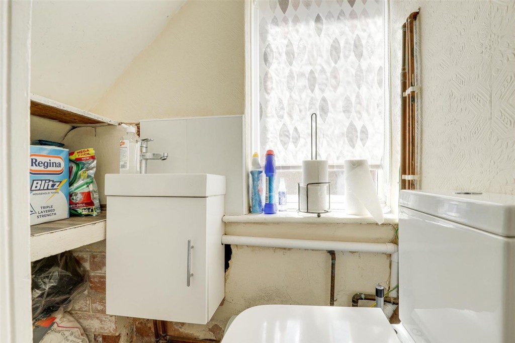 First Avenue, Carlton, NG4