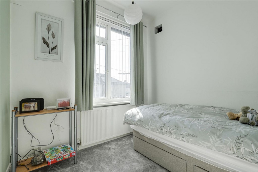 First Avenue, Carlton, NG4