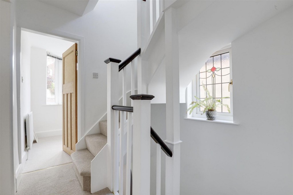 Devonshire Crescent, Nottingham, NG5