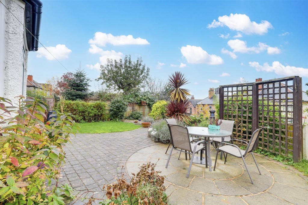 Devonshire Crescent, Nottingham, NG5