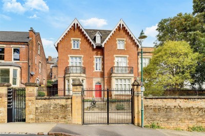 Burns Street, Sandfield House, NG7