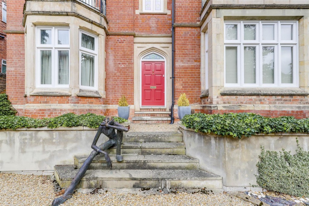 Burns Street, Sandfield House, NG7