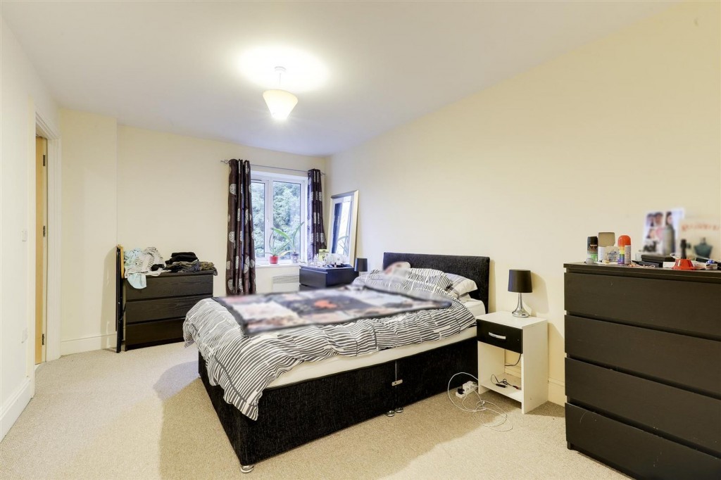 Woodthorpe Drive, Woodthorpe, NG5