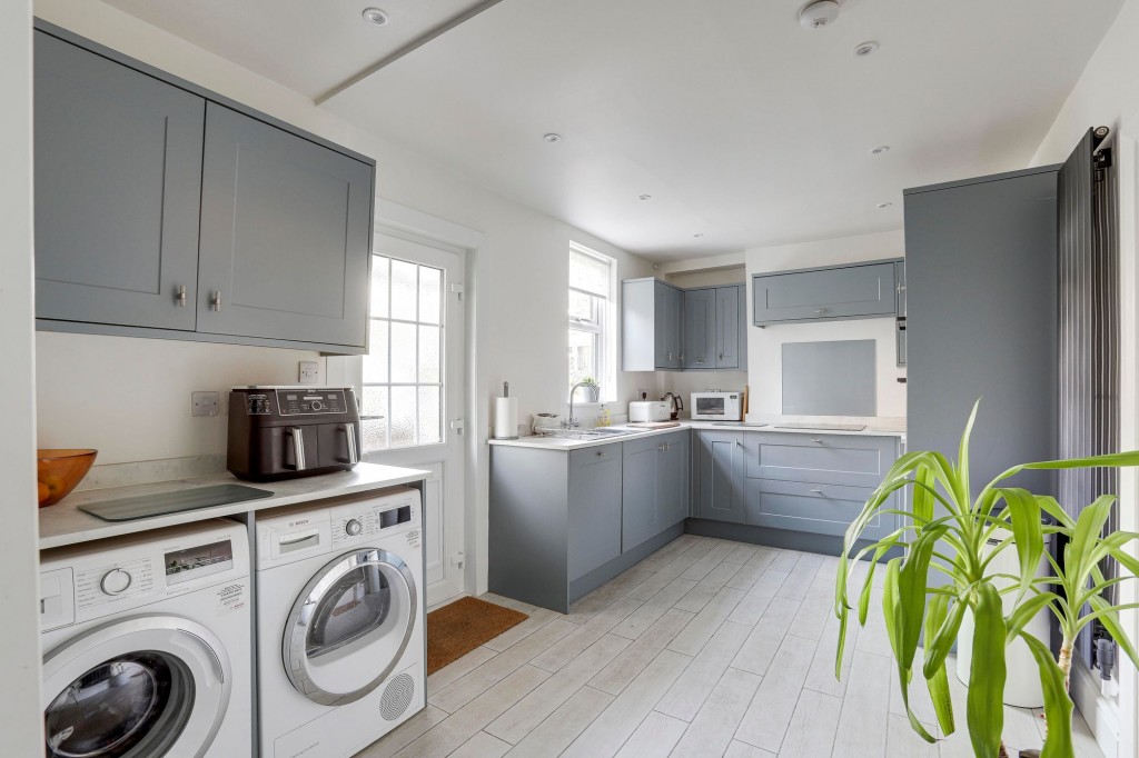 Main Street, Woodborough, NG14