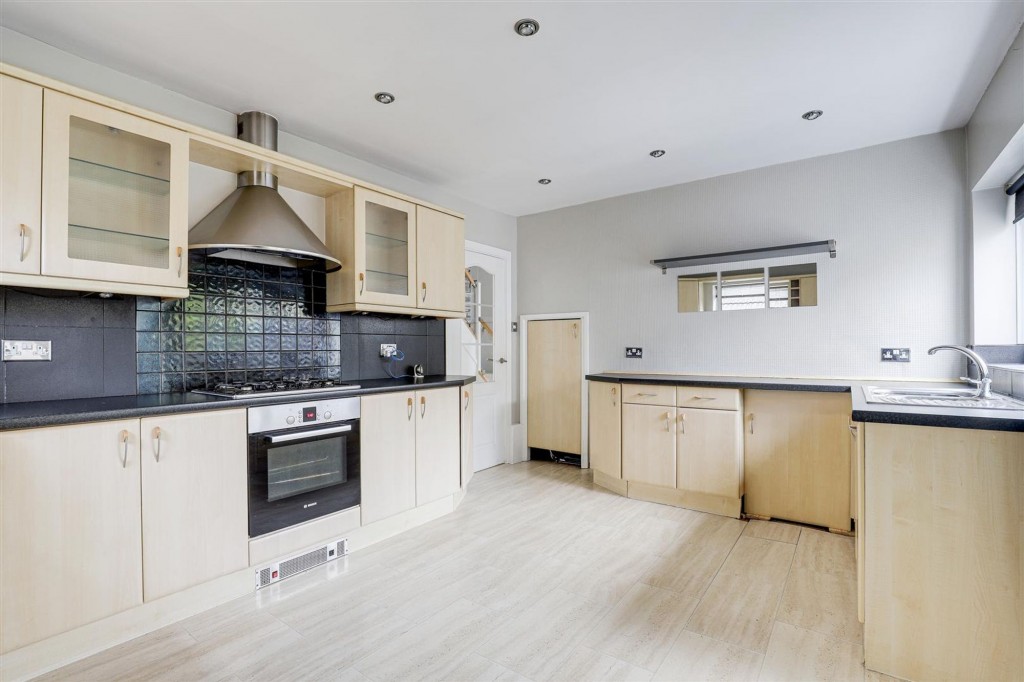 Veronica Drive, Carlton, NG4