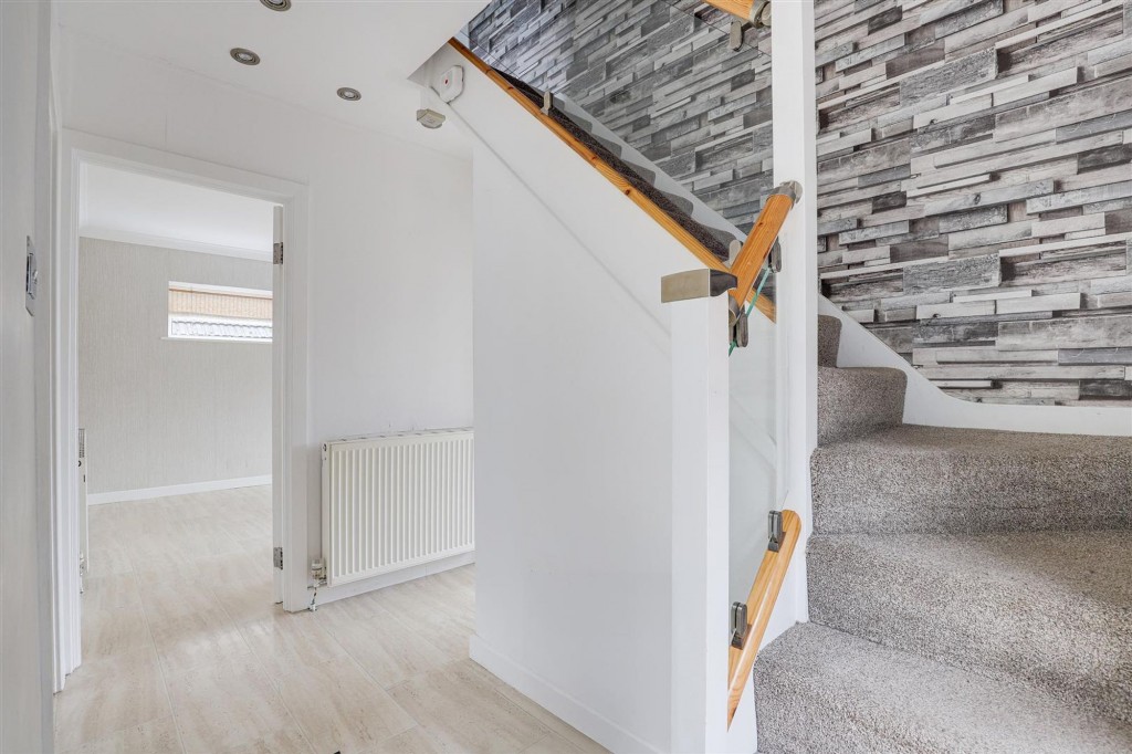 Veronica Drive, Carlton, NG4