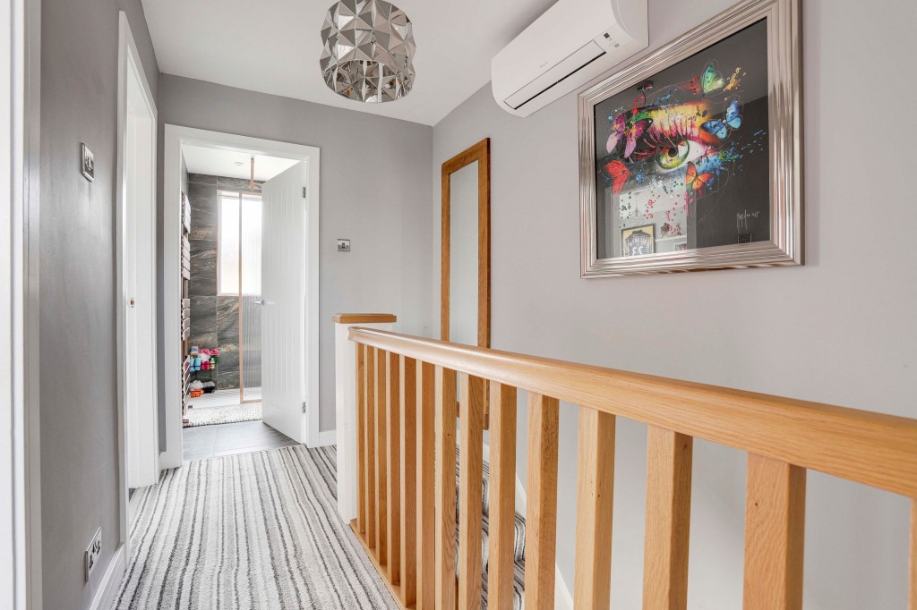 County Road, Gedling, NG4