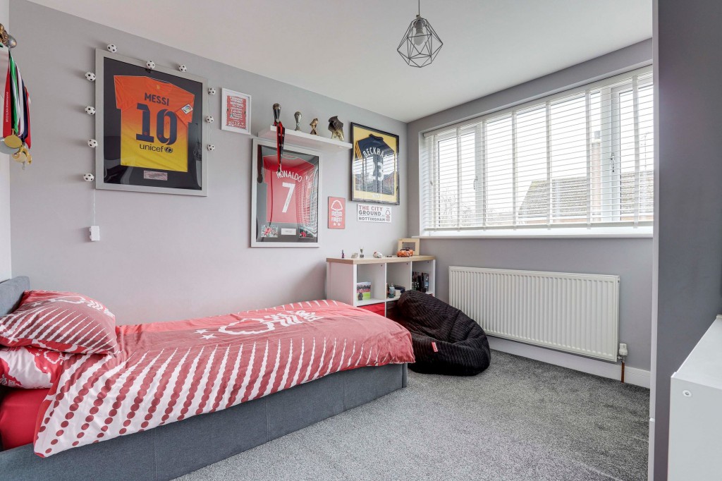 County Road, Gedling, NG4