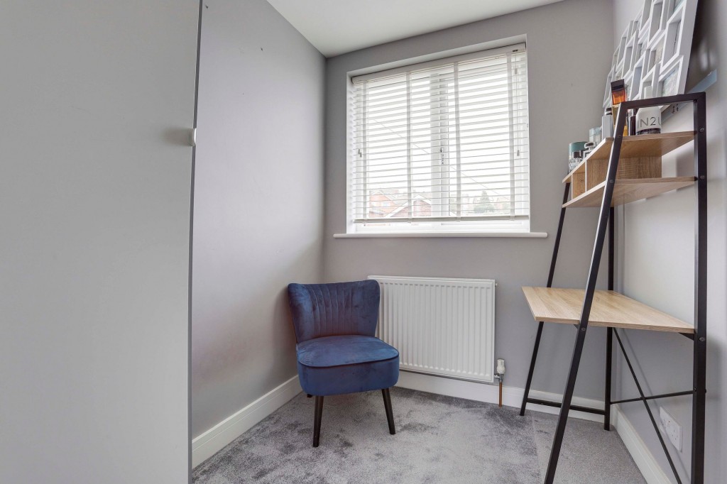 County Road, Gedling, NG4