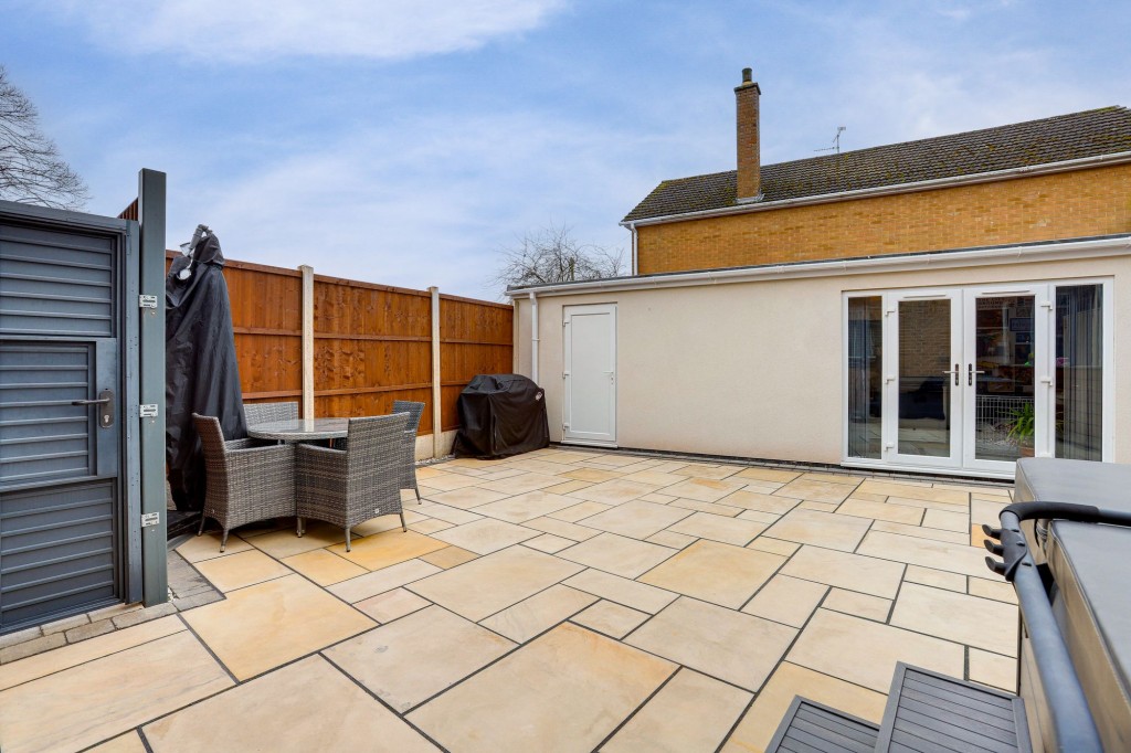 County Road, Gedling, NG4