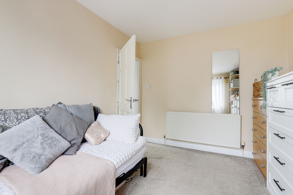 Ashworth Crescent, Nottingham, NG3