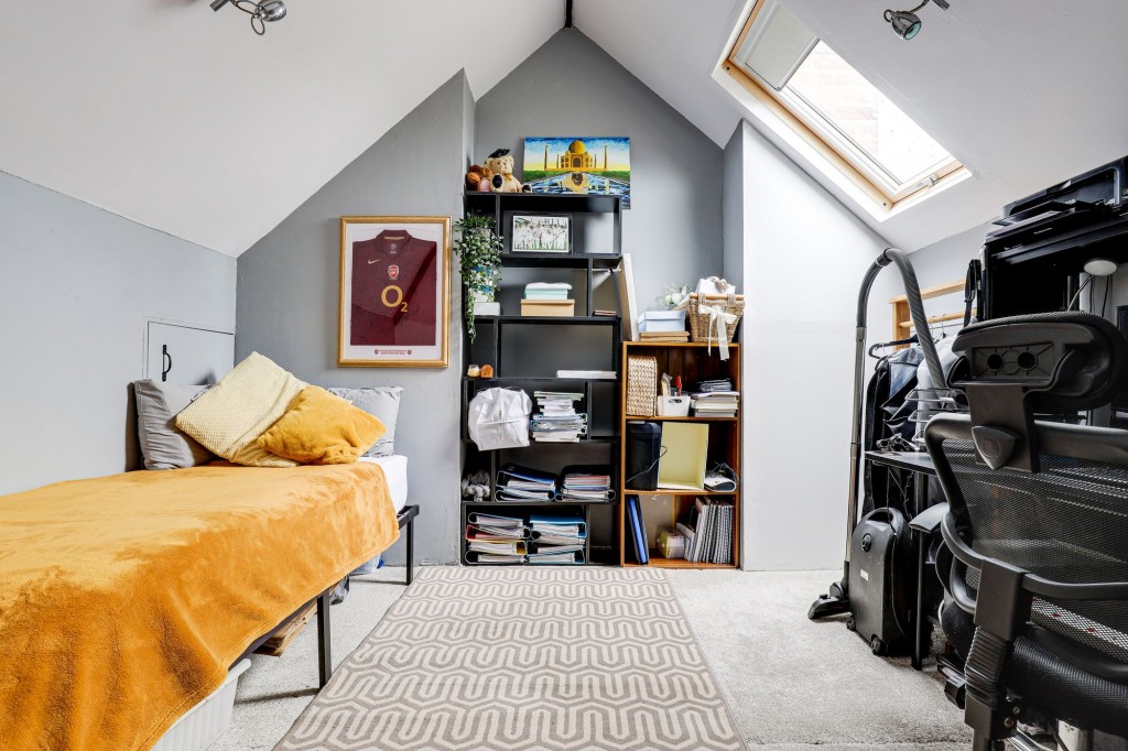 Ashworth Crescent, Nottingham, NG3