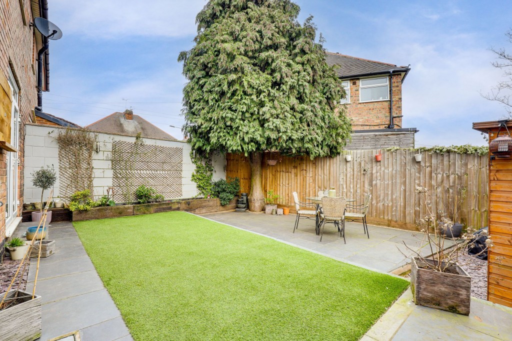 Ashworth Crescent, Nottingham, NG3