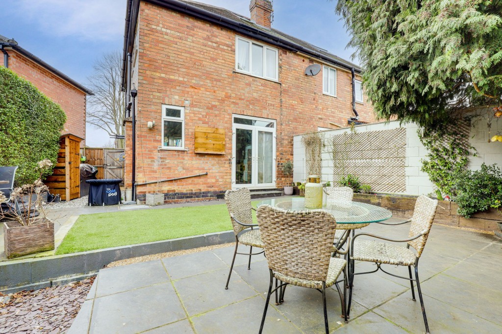 Ashworth Crescent, Nottingham, NG3